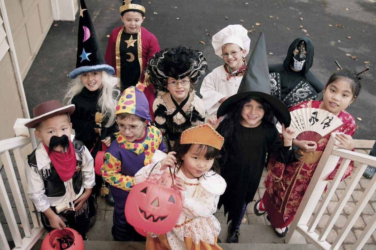 Business Trick or Treating at the Valdez Museum